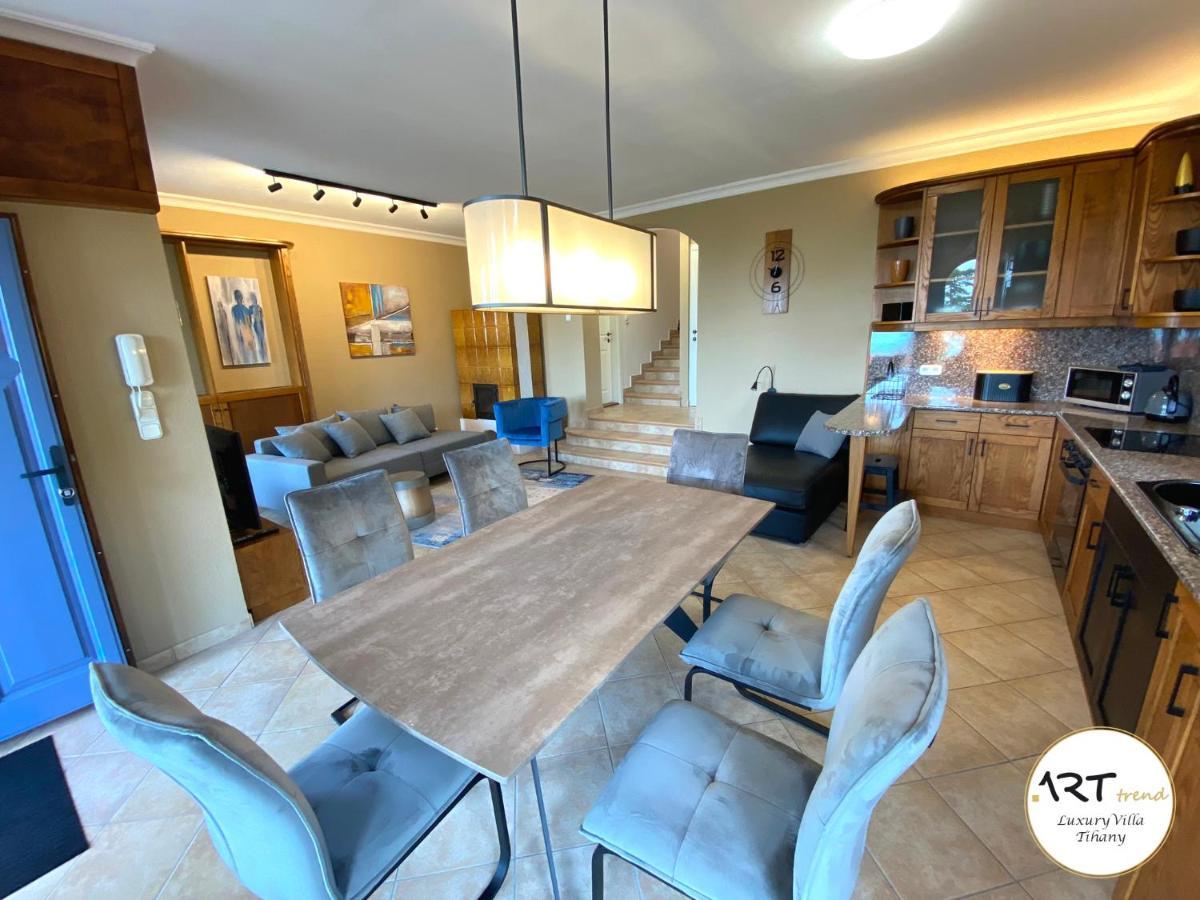 Arttrend Luxury Villa ティハニ エクステリア 写真